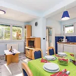 Apartman With Parking Space - 24005 Abbázia