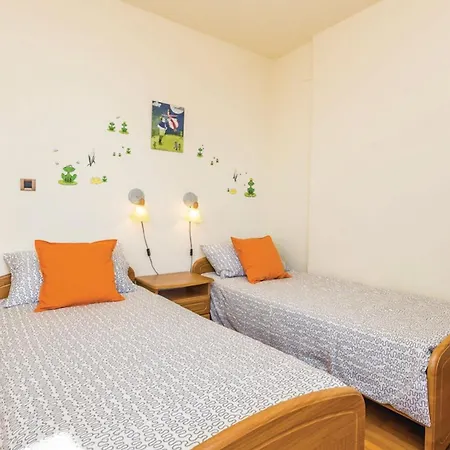 With A Parking Space - 24005