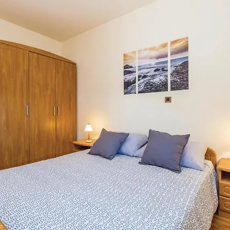 With A Parking Space - 24005 *