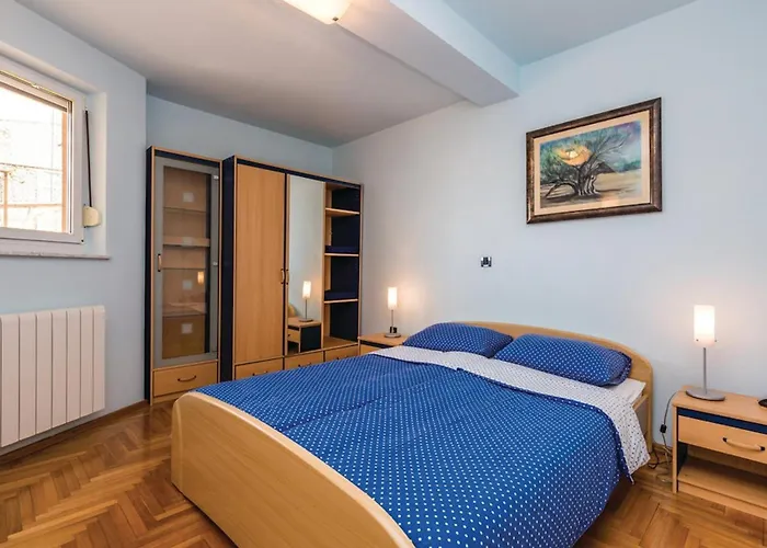 With A Parking Space - 24005