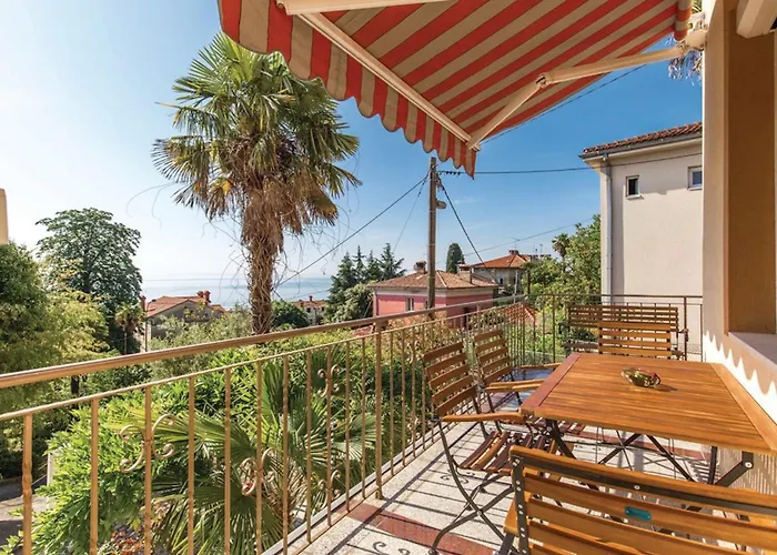 Апартаменти With A Parking Space - 24005 *